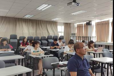 扎根一线教学 回应时代命题